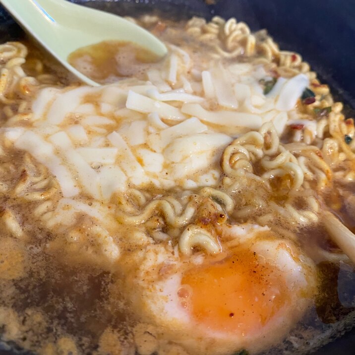 半熟卵の辛くない辛ラーメン